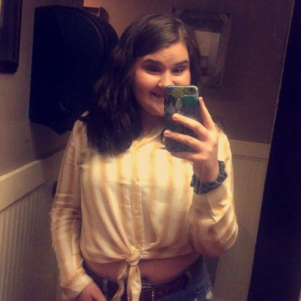 Meet your Posher, Chloe